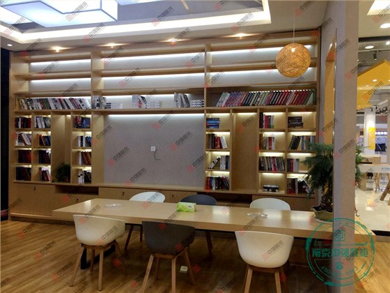 休息區(qū)椅子