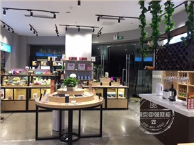 南京展柜,展柜制作,展柜設計,展柜工廠,手機展柜