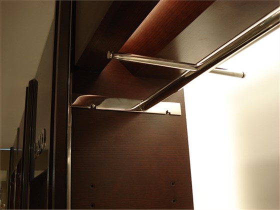 阜陽(yáng)服裝展柜制作從細(xì)節(jié)看品質(zhì)