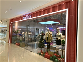 阜陽做一個服裝展柜多少錢