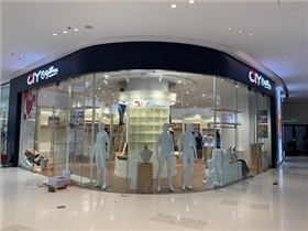 服裝展柜制作還是直接找展柜廠好