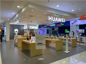 開了一家手機(jī)店鋪不知道哪種展柜制作好些