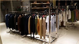 南京服裝展柜,服裝展柜