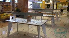 馬鞍山環(huán)球手機數(shù)碼廣場店面裝修展柜制作