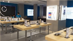 華為榮耀手機展柜