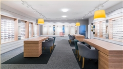 眼鏡店展柜選擇中強(qiáng)