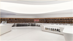 專業(yè)酒柜定制中強(qiáng)展柜高奢選擇