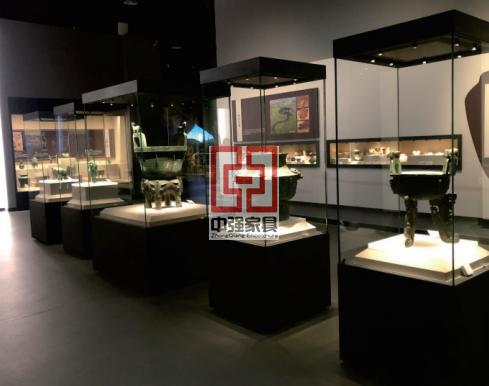 鎮(zhèn)江博物館恒溫恒濕展柜——中強展柜廠
