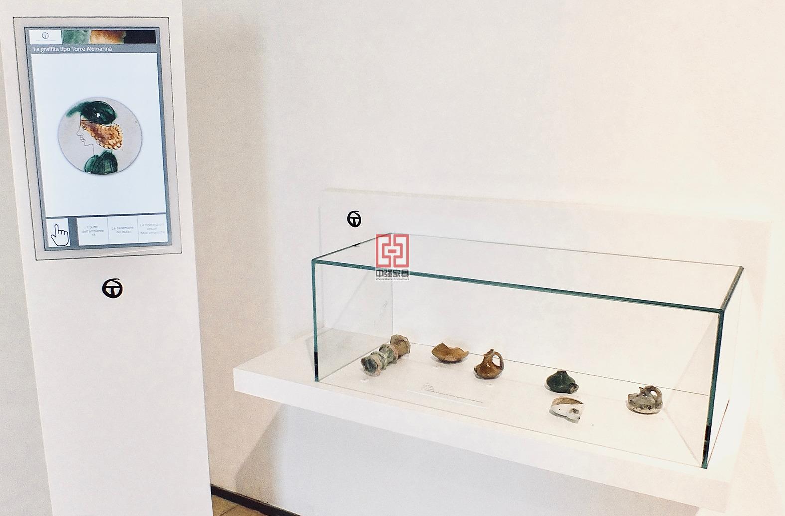 意大利博物館展柜定制中強定制