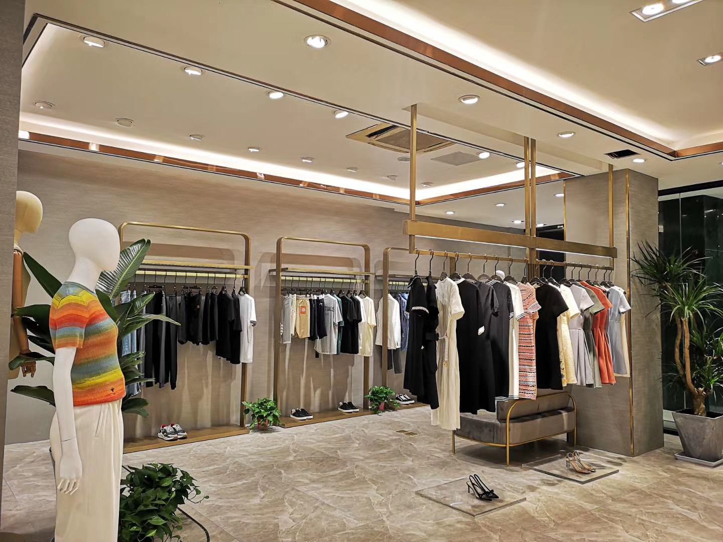 黃山服裝展柜定做廠家