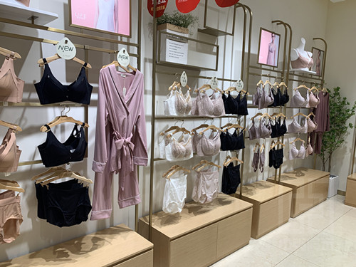 南京哪家做的烤漆展柜很環保