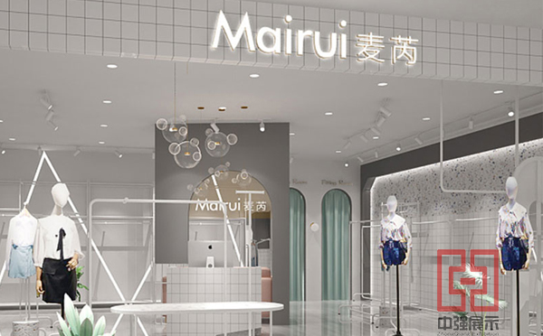 服裝展柜定制需要注意的事項(xiàng)