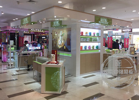 南京地區化妝品佰草集展柜設計制作
