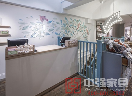 南京m＆p服裝店設計展柜制作