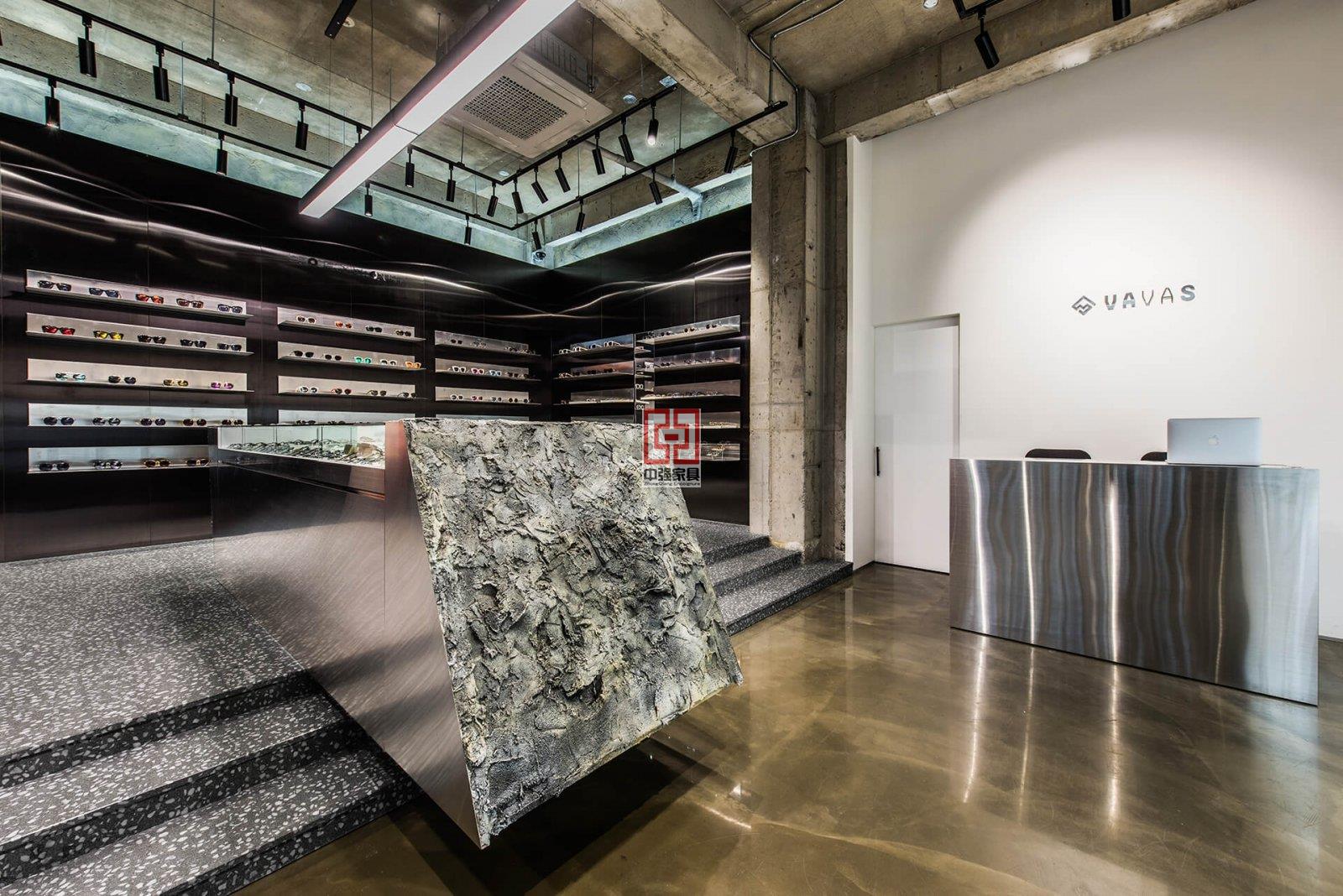 韓國首爾眼鏡店-專業(yè)眼鏡展柜定制中強