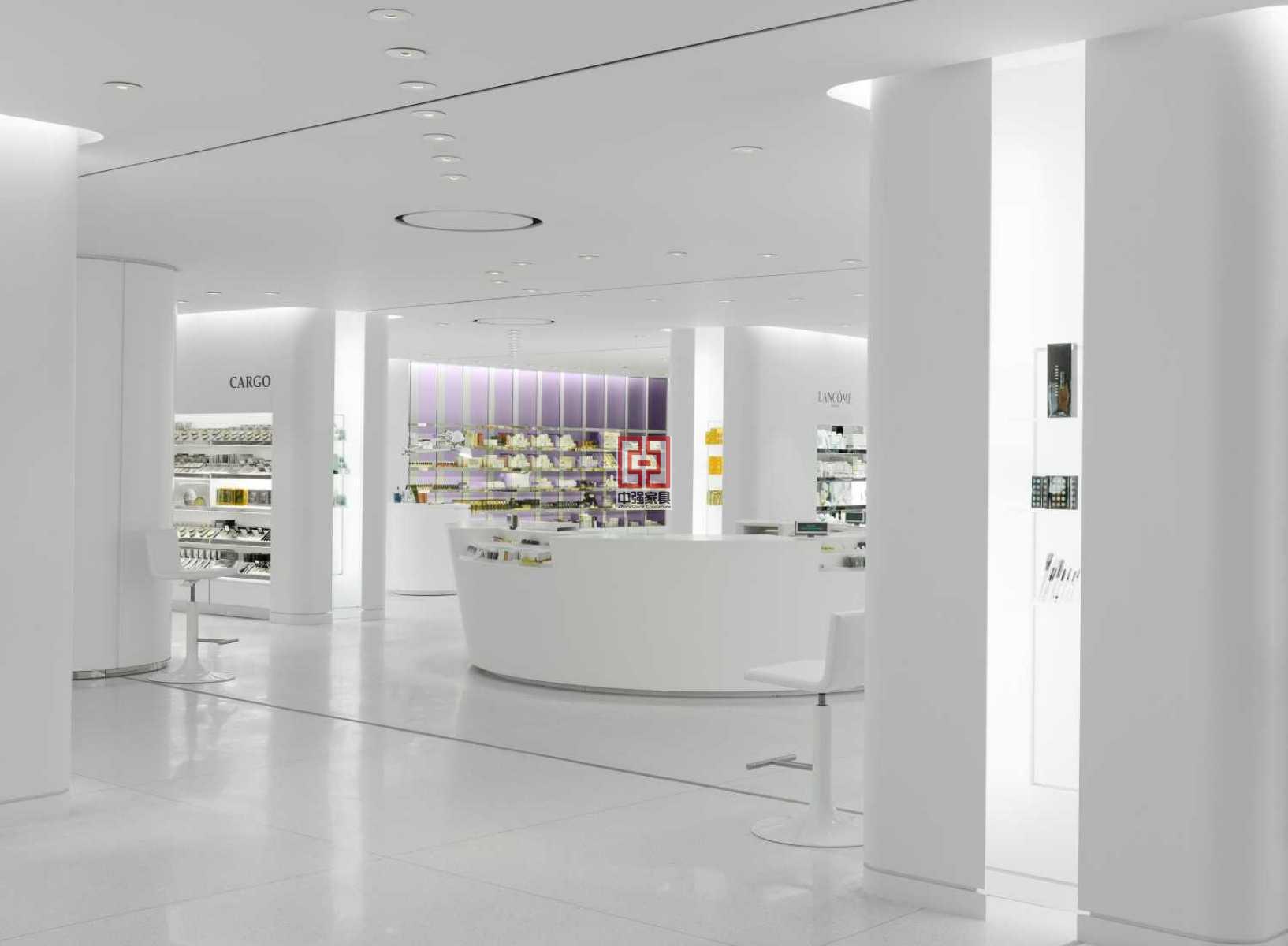 一套化妝品展示廳_6