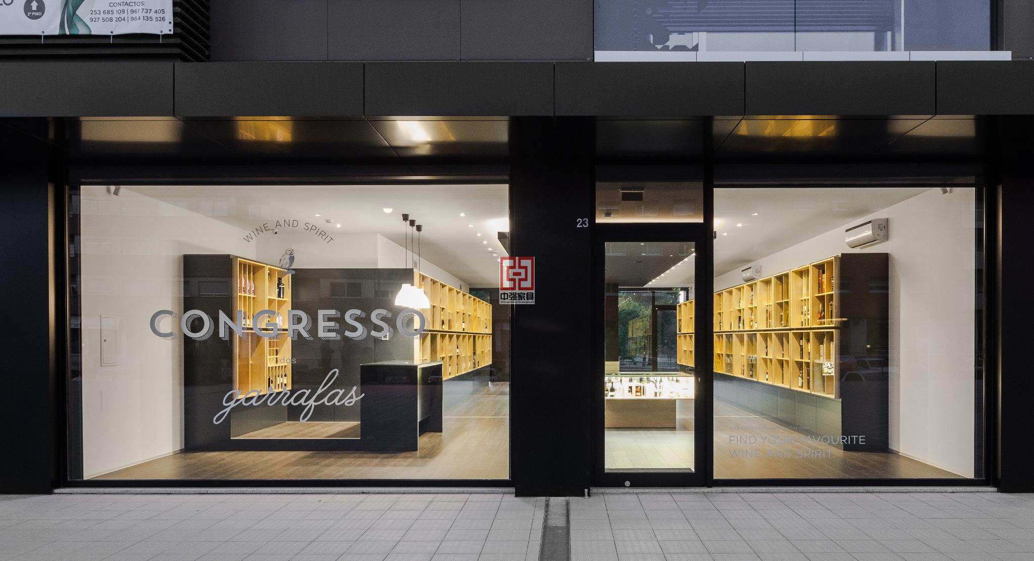 國外酒柜定制找中強展柜